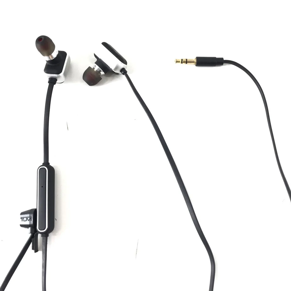 Audífonos TUMI Premium In Ear BT - Black/Gunmetal - Image 2