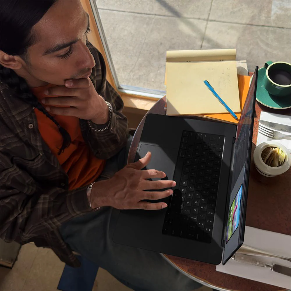 MacBook Pro de 16 pulgadas: Chip M3 Pro de Apple con CPU de 12 núcleos y GPU de 18 núcleos, 512 GB SSD - Negro espacial - Image 8