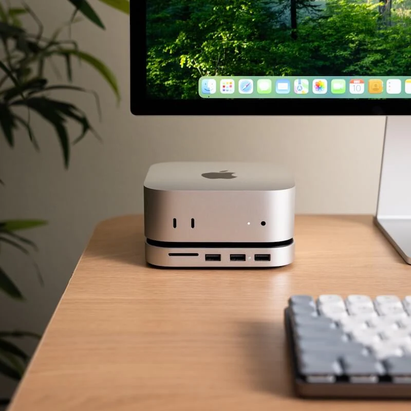SOPORTE SATECHI HUB 4 EN 1 PARA MAC MINI M4 PUERTO PARA SSD - Image 2